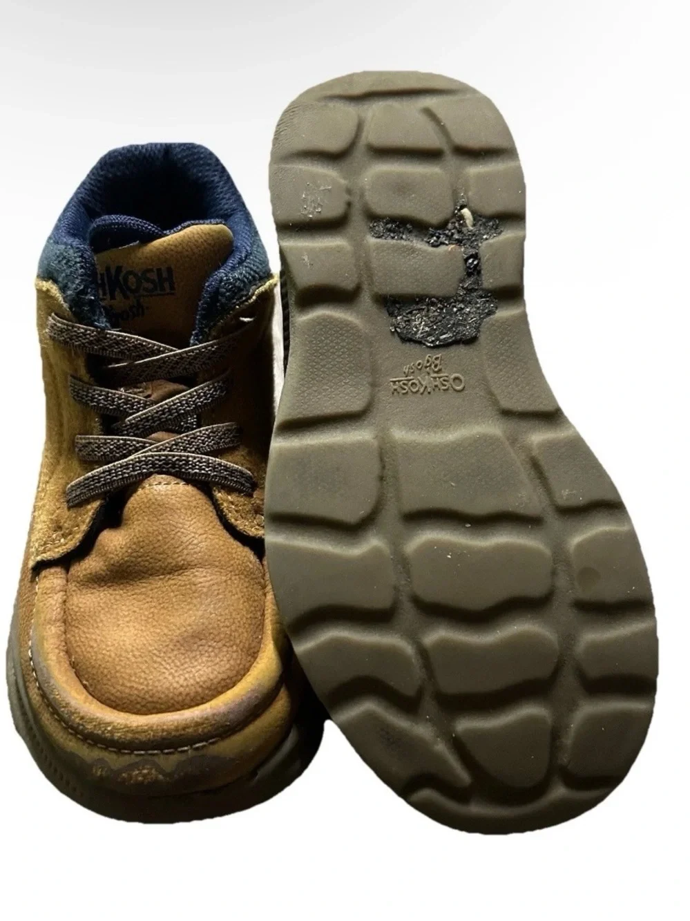 Toddler Boy Oshkosh Beige Sneakers Size 11